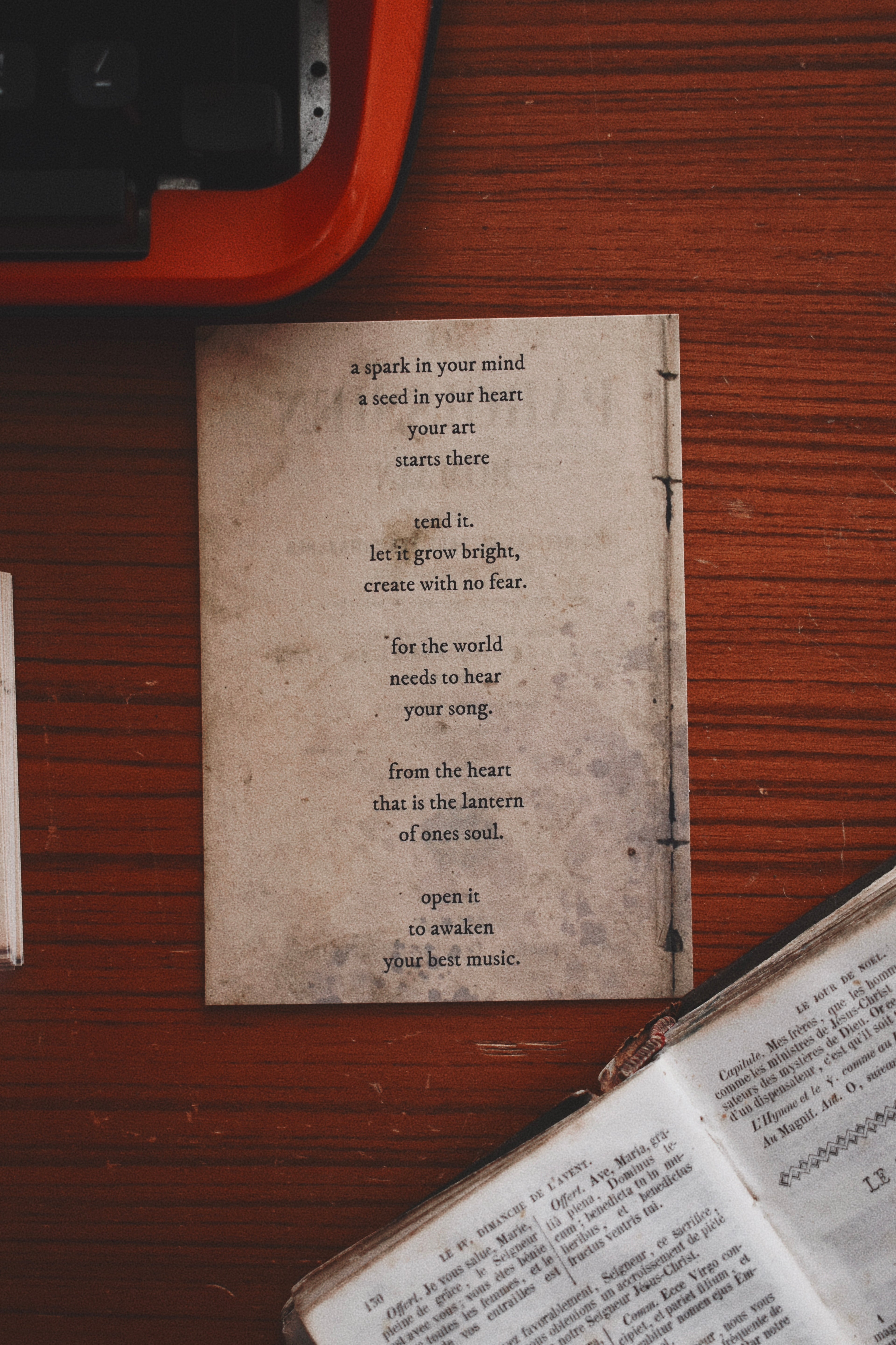 lumen: bergamot, cedarwood, tonka bean