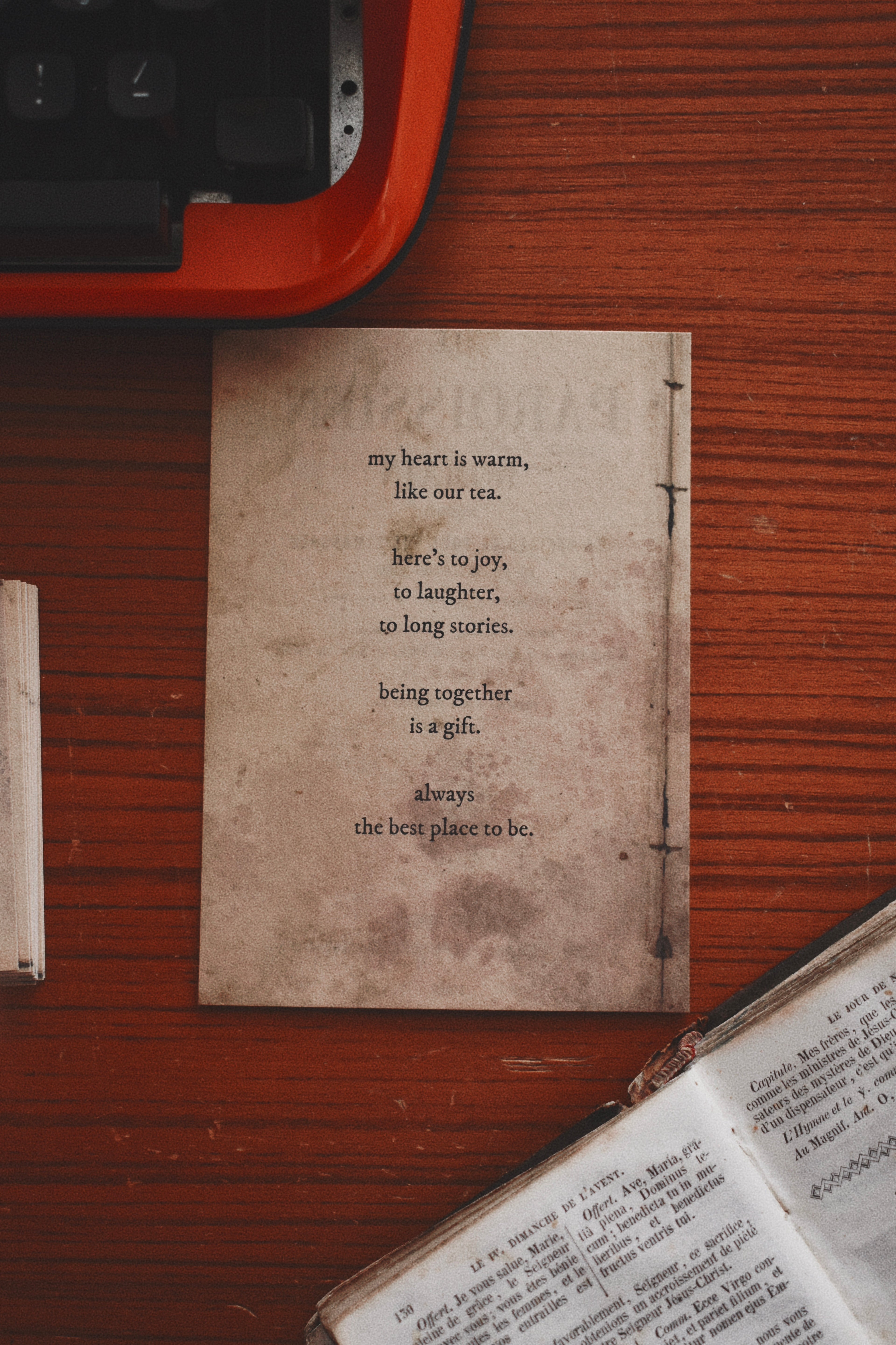 together: pine, cinnamon, warm spice, cedarwood